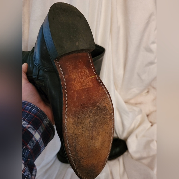 Frye 8.5 black boots - Picture 3 of 6